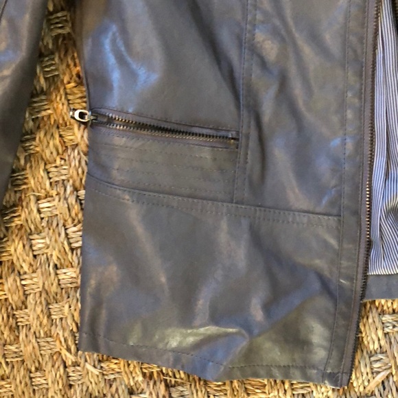 Gray leather jacket - Picture 3 of 5